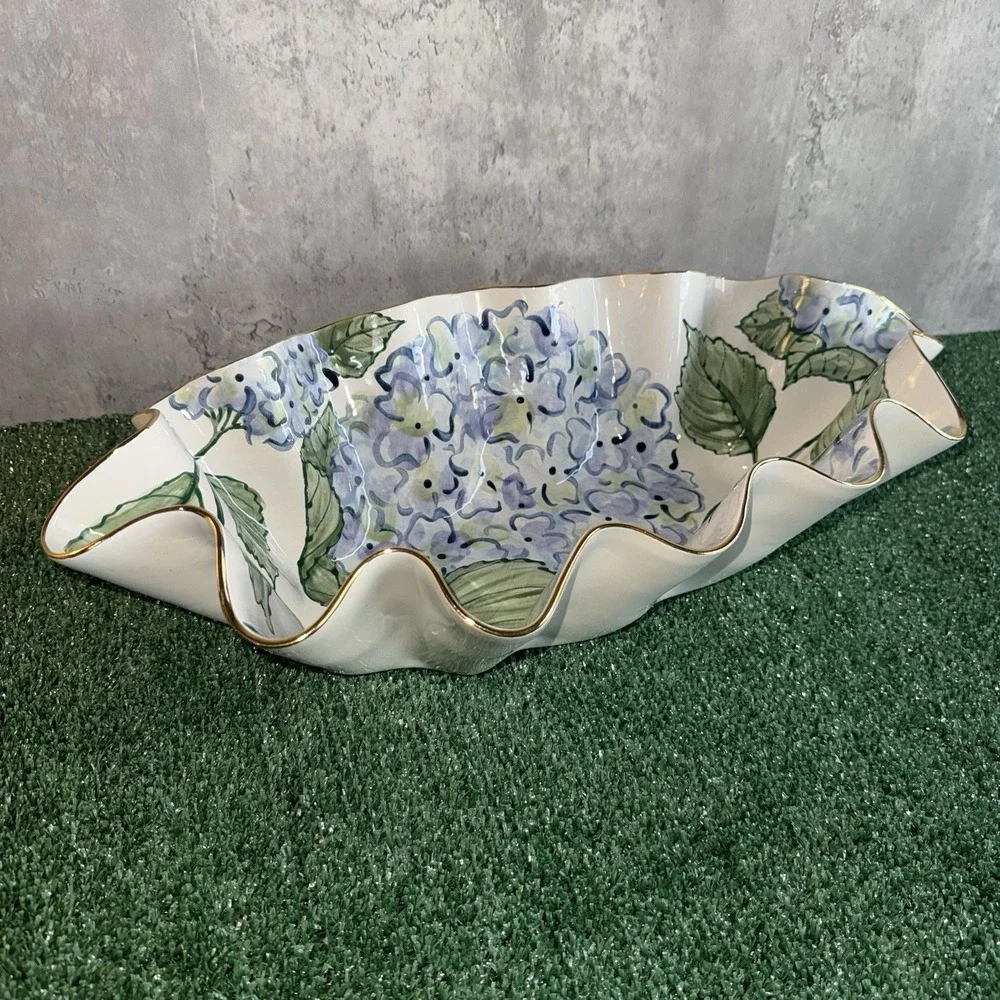 Susan Gordon Pottery Ceramic XL Philomene Blue Hydrangea Wavy Bowl 22k Gold Trim